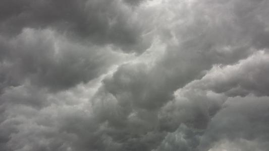 灰色的天空(更新到第四章)